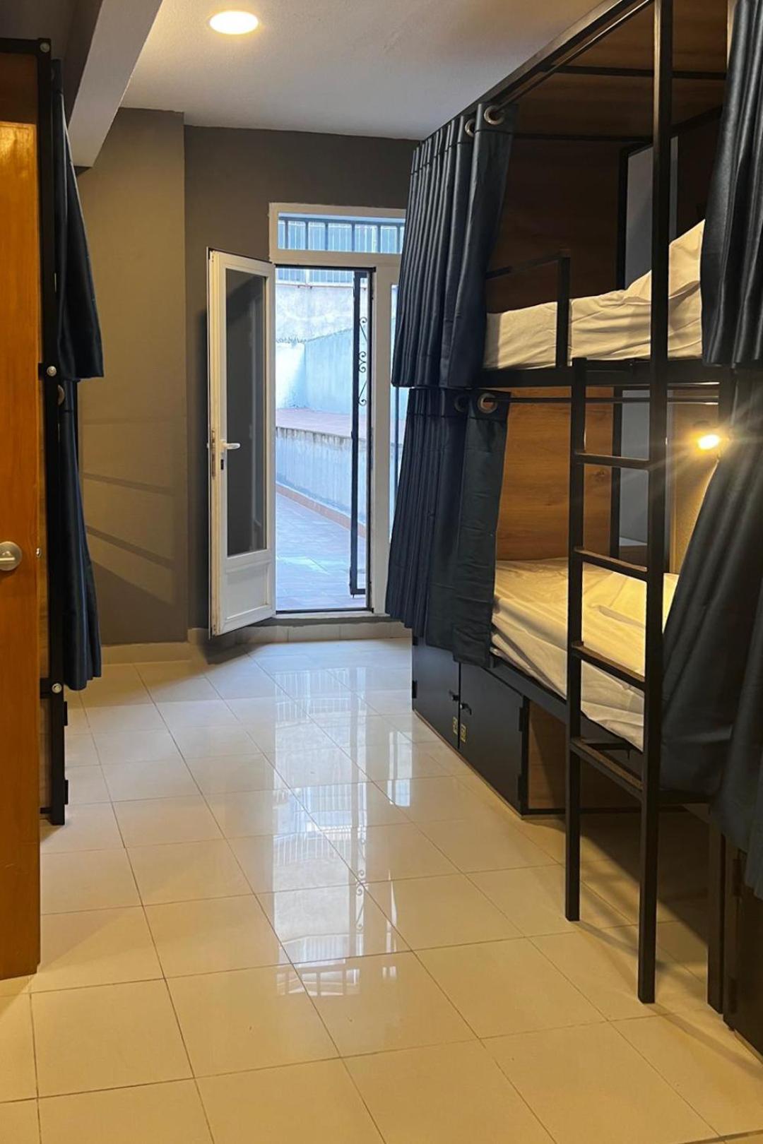 Hostel Estrella 20 Madrid Luaran gambar